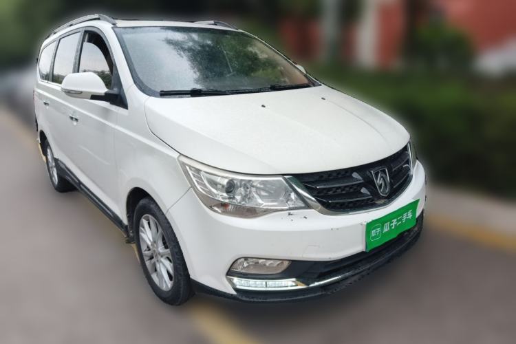Used Baojun 730 2016 1.8L iAMT Luxury Model 7 Seats Front Right 45 Deg