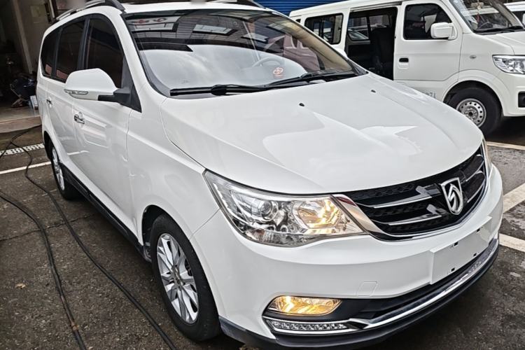 Used Baojun 730 2016 1.8L Manual Luxury Edition 7 Seats Front Right 45 Deg