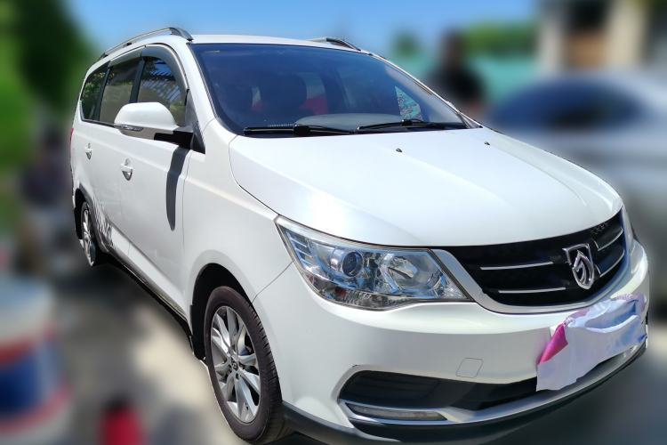 Used Baojun 730 2016 1.5L Manual Standard Version 5 Seats Front Right 45 Deg