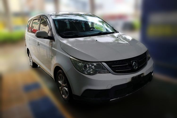 Used Baojun 730 2016 1.5L Manual Value Edition 7 Seats China V Emission Standard Front Right 45 Deg