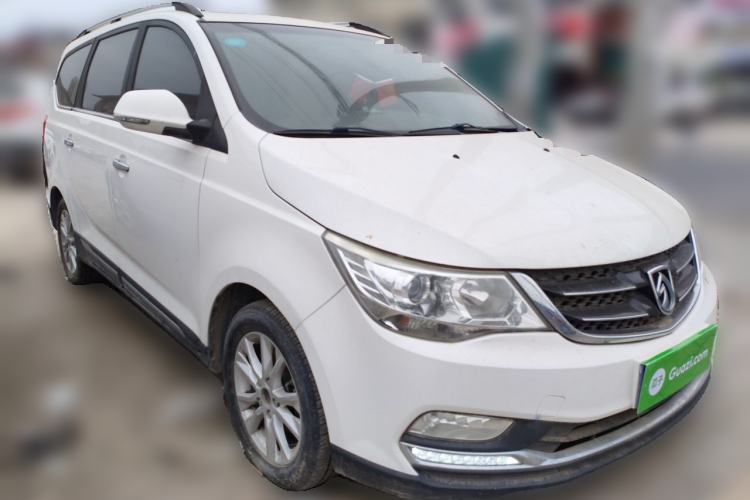 Used Baojun 730 2016 1.8L iAMT Luxury Model 7 Seats Front Right 45 Deg