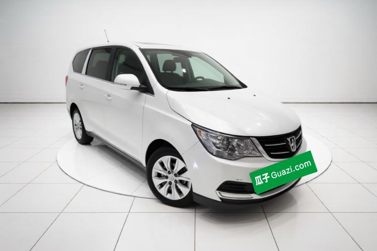 Used Baojun 730 2016 Revised 1.5L Manual Standard Version 7 Seats China V Emission Standard Front Right 45 Deg