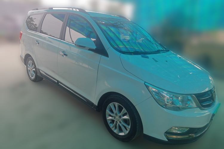 Used Baojun 730 2016 1.5L Manual Comfort Version 7 Seats China V Emission Standard Front Right 45 Deg