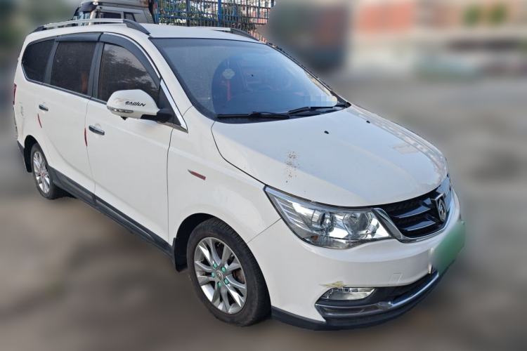 Used Baojun 730 2016 1.5L Manual Comfort Version 7 Seats China V Emission Standard Front Right 45 Deg