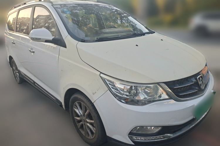 Used Baojun 730 2016 1.8L iAMT Luxury Model 7 Seats Front Right 45 Deg