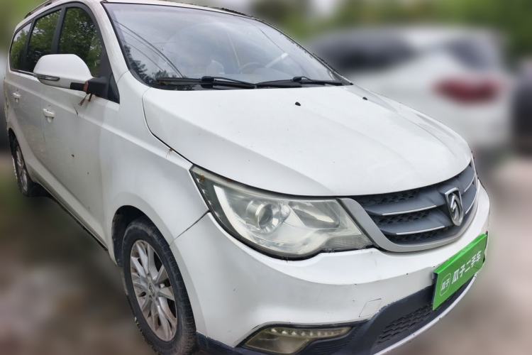 Used Baojun 730 2016 1.5L Manual Value Edition 7 Seats China V Emission Standard Front Right 45 Deg