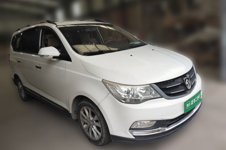 Used Baojun 730 2016 1.5L Manual Comfort Version 7 Seats China V Emission Standard Front Right 45 Deg