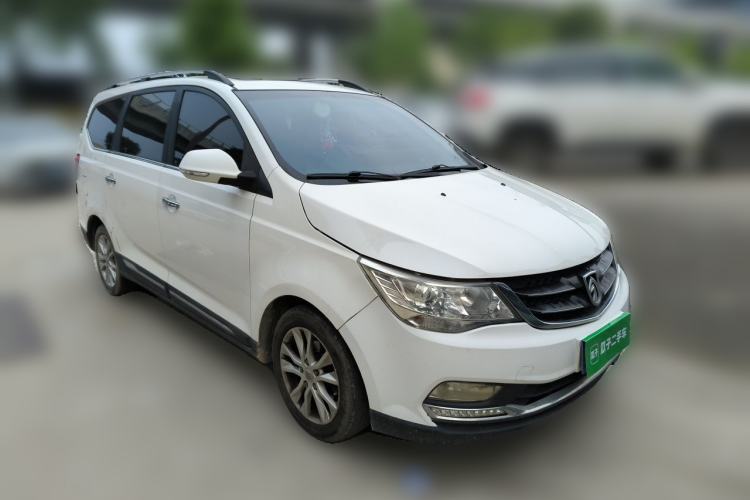 Used Baojun 730 2016 1.5L Manual Luxury Edition 7 Seats Front Right 45 Deg