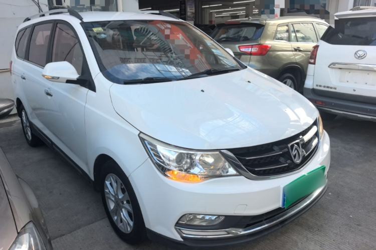 Used Baojun 730 2016 1.8L iAMT Comfort Version 7 Seats Front Right 45 Deg