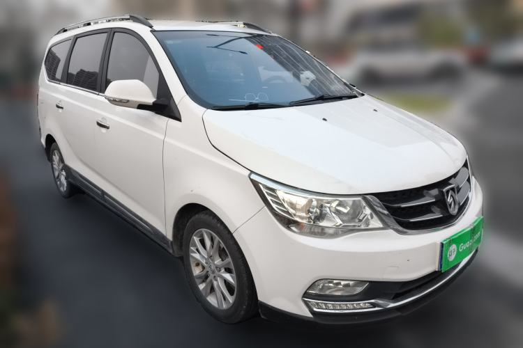 Used Baojun 730 2016 1.5L Manual Comfort Version 7 Seats China V Emission Standard Front Right 45 Deg