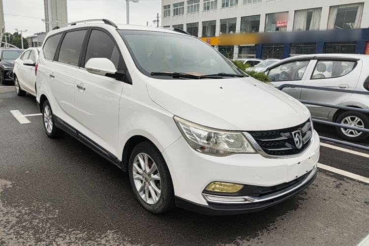 Used Baojun 730 2016 1.5L Manual Comfort Version 7 Seats China V Emission Standard Front Right 45 Deg