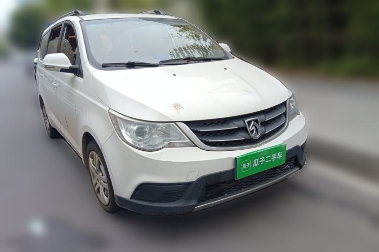 Used Baojun 730 2016 1.5L Manual Value Edition 7 Seats China V Emission Standard Front Right 45 Deg