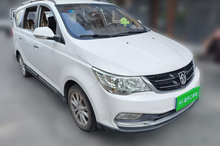 Used Baojun 730 2016 1.5L Manual Standard Version 7 Seats Front Right 45 Deg