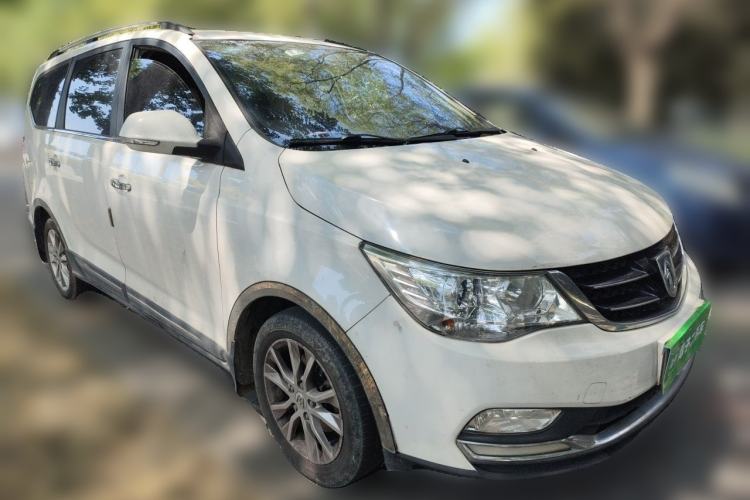 Used Baojun 730 2016 1.5L Manual Comfort Version 7 Seats China V Emission Standard Front Right 45 Deg