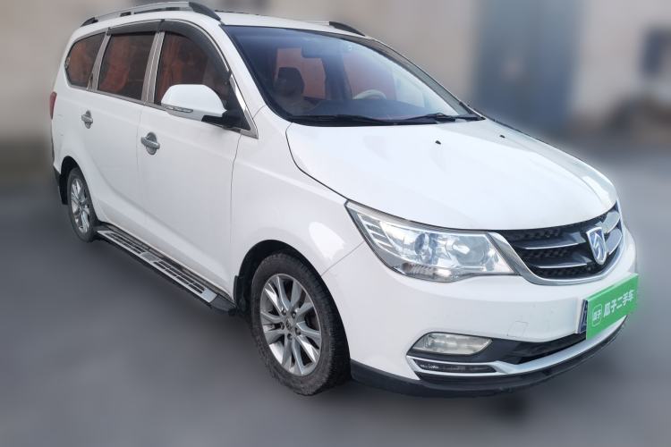 Used Baojun 730 2016 Revised 1.5L Manual Standard Version 7 Seats China V Emission Standard Front Right 45 Deg