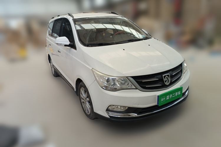 Used Baojun 730 2016 1.5L Manual Comfort Version 7 Seats China V Emission Standard Front Right 45 Deg