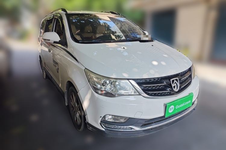 Used Baojun 730 2016 1.8L Manual Luxury Edition 7 Seats Front Right 45 Deg