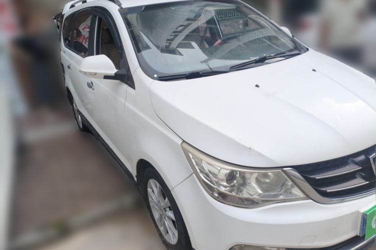 Used Baojun 730 2016 1.5L Manual Luxury Edition 7 Seats Front Right 45 Deg