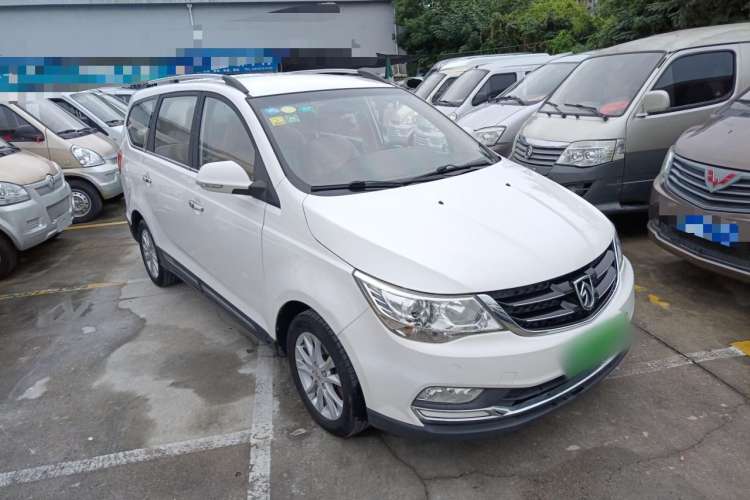 Used Baojun 730 2016 1.8L iAMT Comfort Version 7 Seats Front Right 45 Deg