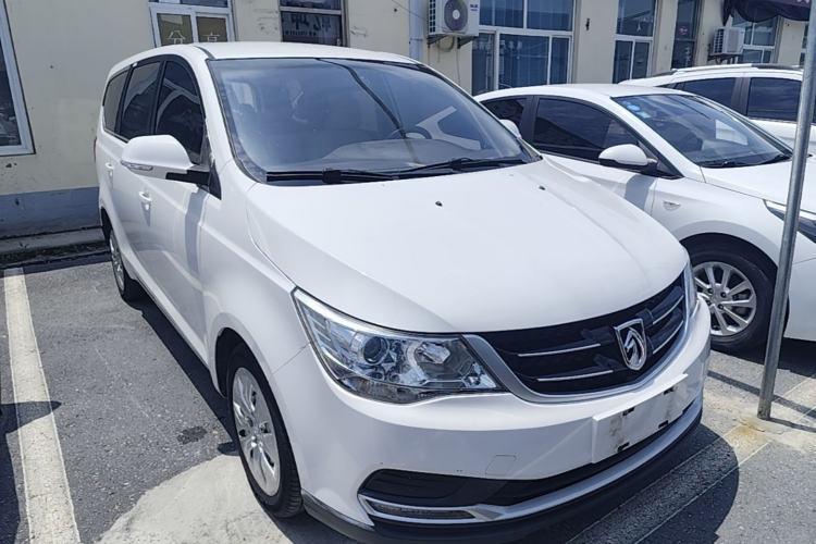 Used Baojun 730 2016 Revised 1.5L Manual Standard Version 7 Seats China V Emission Standard Front Right 45 Deg