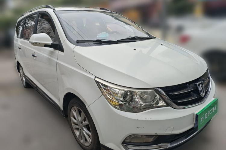Used Baojun 730 2016 1.5L Manual Comfort Version 7 Seats China V Emission Standard Front Right 45 Deg