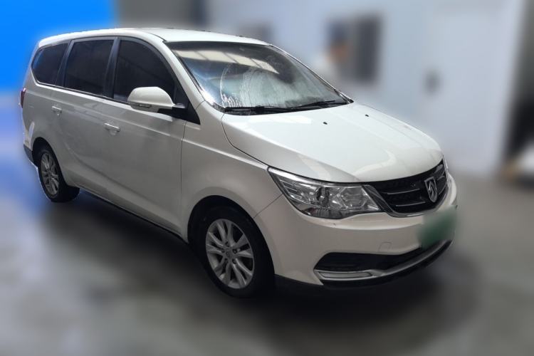 Used Baojun 730 2016 Revised 1.5L Manual Standard Version 7 Seats China V Emission Standard Front Right 45 Deg