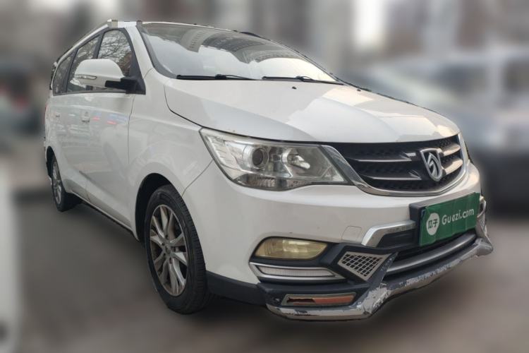 Used Baojun 730 2016 Revised 1.5L Manual Standard Version 7 Seats China V Emission Standard Front Right 45 Deg