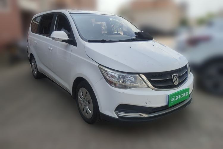 Used Baojun 730 2016 1.5L Manual Standard Version 7 Seats Front Right 45 Deg