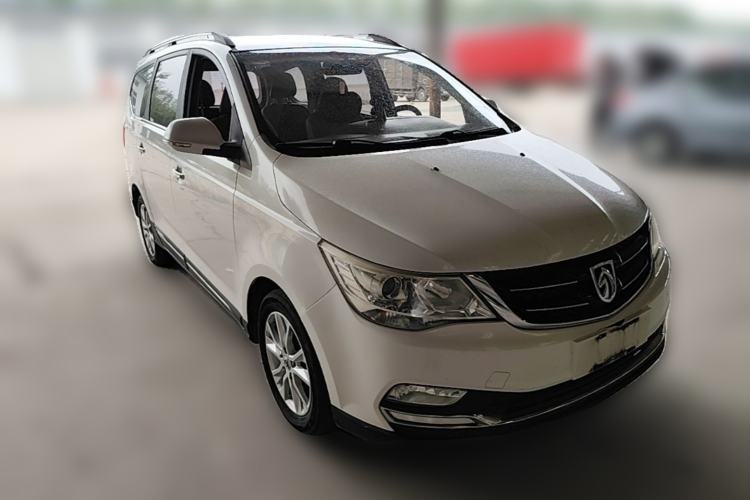 Used Baojun 730 2016 1.5L Manual Comfort Version 7 Seats China V Emission Standard Front Right 45 Deg