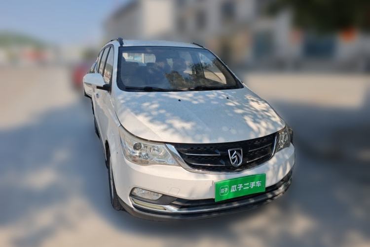Used Baojun 730 2016 1.5L Manual Comfort Version 7 Seats China V Emission Standard Front Right 45 Deg