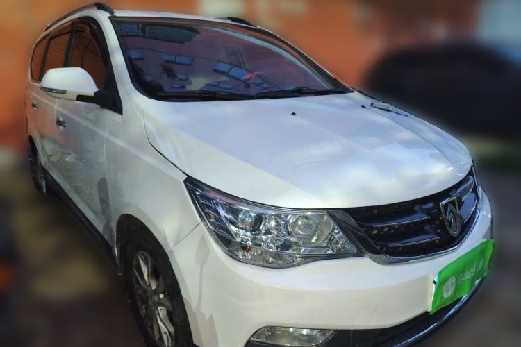 Used Baojun 730 2016 1.8L iAMT Comfort Version 7 Seats Front Right 45 Deg