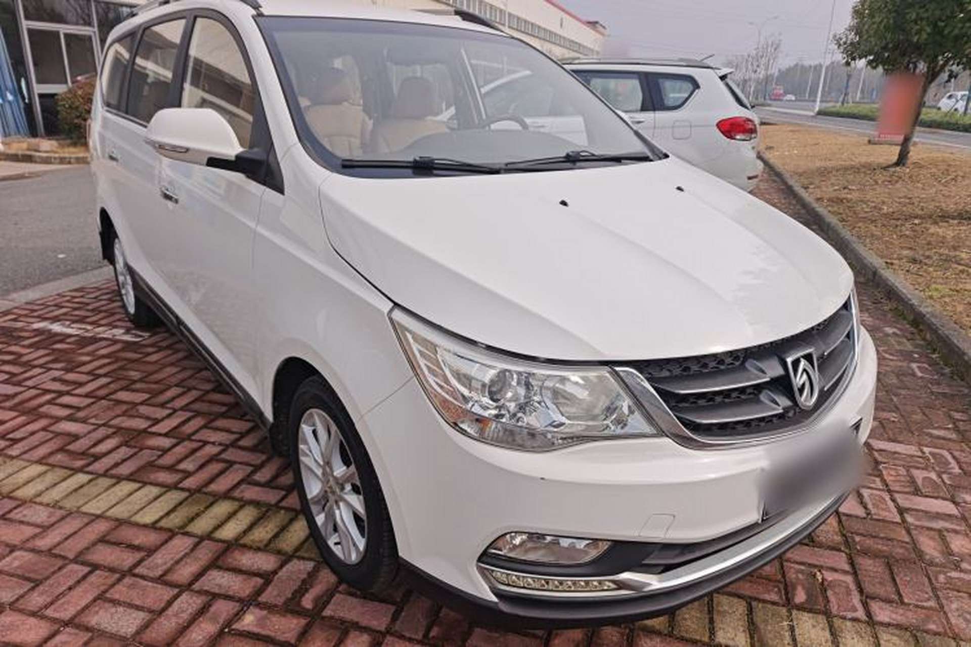 Used Baojun 730 2016 1.5L Manual Comfort Version 7 Seats China V Emission Standard Front Right 45 Deg