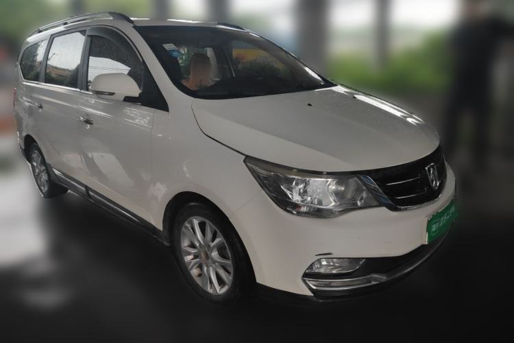 Used Baojun 730 2016 1.5L Manual Comfort Version 7 Seats China V Emission Standard Front Right 45 Deg