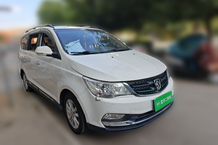 Used Baojun 730 2016 1.5L Manual Comfort Version 7 Seats China V Emission Standard Front Right 45 Deg