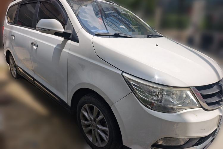 Used Baojun 730 2016 1.5L Manual Comfort Version 7 Seats China V Emission Standard Front Right 45 Deg