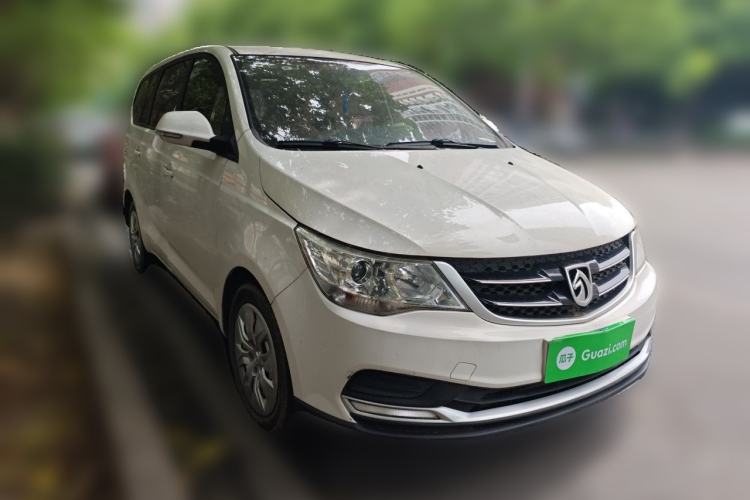 Used Baojun 730 2016 1.5L Manual Value Edition 7 Seats China V Emission Standard Front Right 45 Deg