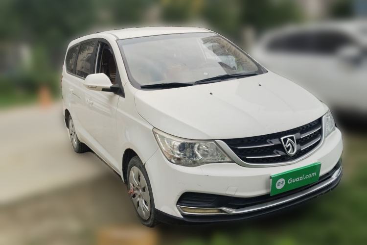 Used Baojun 730 2016 1.5L Manual Value Edition 7 Seats China V Emission Standard Front Right 45 Deg