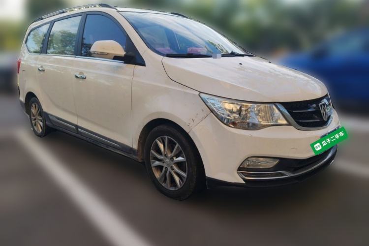 Used Baojun 730 2016 1.5L Manual Comfort Version 7 Seats China V Emission Standard Front Right 45 Deg