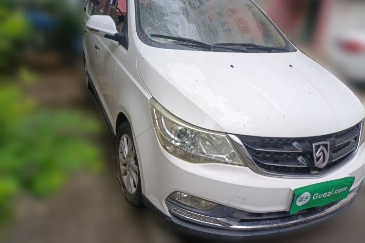 Used Baojun 730 2016 1.8L iAMT Luxury Model 7 Seats Front Right 45 Deg