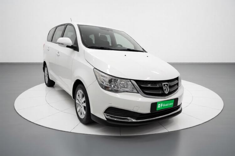 Used Baojun 730 2016 Revised 1.5L Manual Standard Version 7 Seats China V Emission Standard Front Right 45 Deg