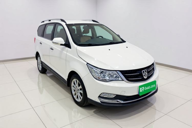 Used Baojun 730 2016 1.5L Manual Comfort Version 7 Seats China V Emission Standard Front Right 45 Deg