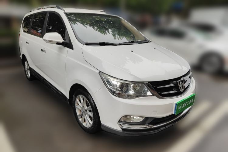Used Baojun 730 2016 1.5L Manual Comfort Version 7 Seats China V Emission Standard Front Right 45 Deg