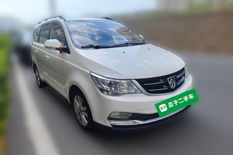 Used Baojun 730 2016 Revised 1.5L Manual Standard Version 7 Seats China V Emission Standard Front Right 45 Deg