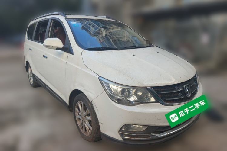 Used Baojun 730 2016 1.5L Manual Comfort Version 7 Seats China V Emission Standard Front Right 45 Deg
