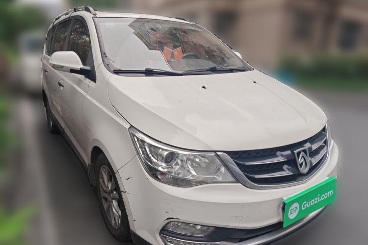 Used Baojun 730 2016 1.5T Manual Luxury Edition 7 Seats Front Right 45 Deg