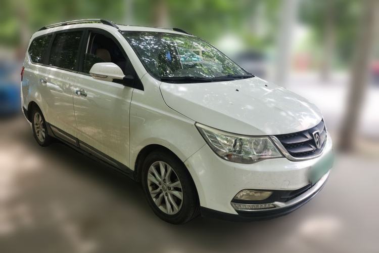 Used Baojun 730 2016 1.5T Manual Luxury Edition 7 Seats Front Right 45 Deg