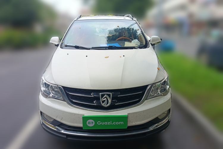 Used Baojun 730 2016 1.5T Manual Comfort Version 7 Seats Front