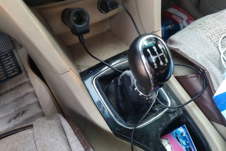Used Baojun 730 2016 1.5L Manual Luxury Edition 7 Seats Gear Lever