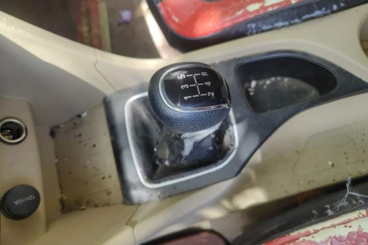 Used Baojun 730 2016 Revised 1.5L Manual Standard Version 7 Seats China V Emission Standard Gear Lever