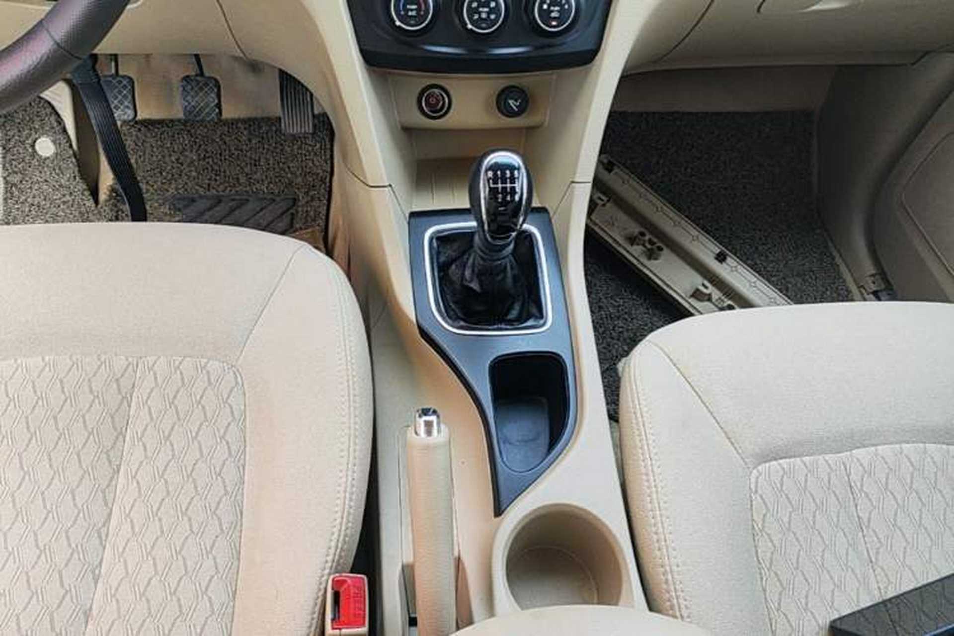 Used Baojun 730 2016 1.5T Manual Standard Version 7 Seats Gear Lever